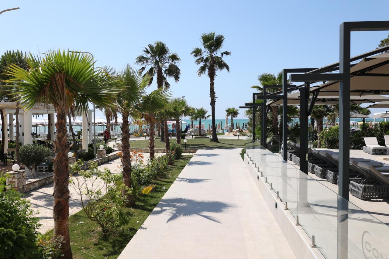 Comfort Suites Golem  Bagian luar foto