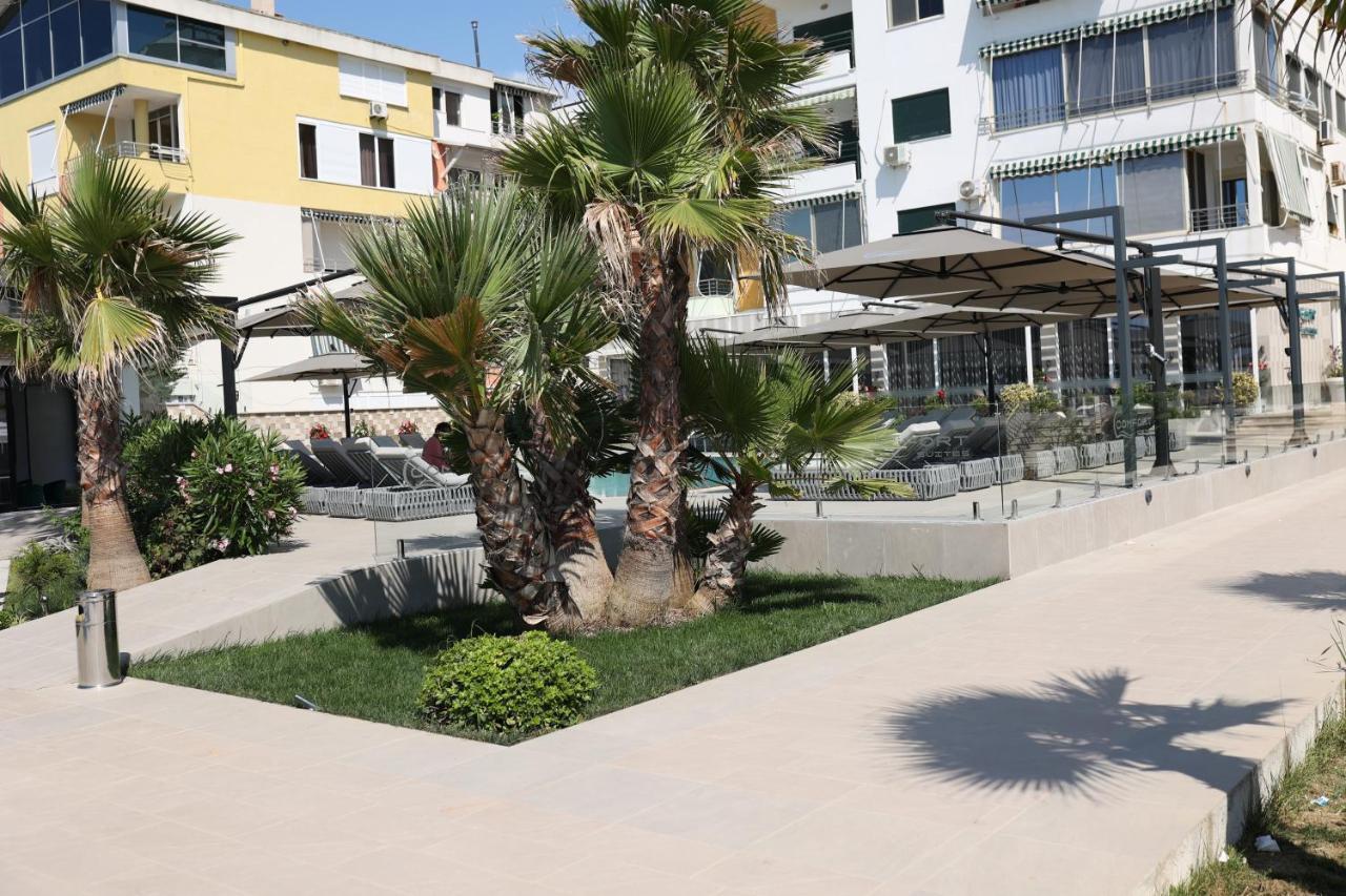 Comfort Suites Golem  Bagian luar foto