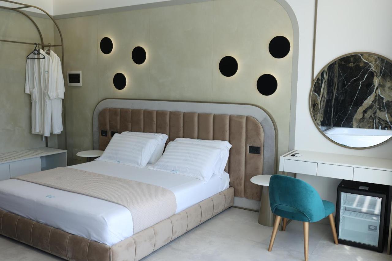 Comfort Suites Golem  Bagian luar foto