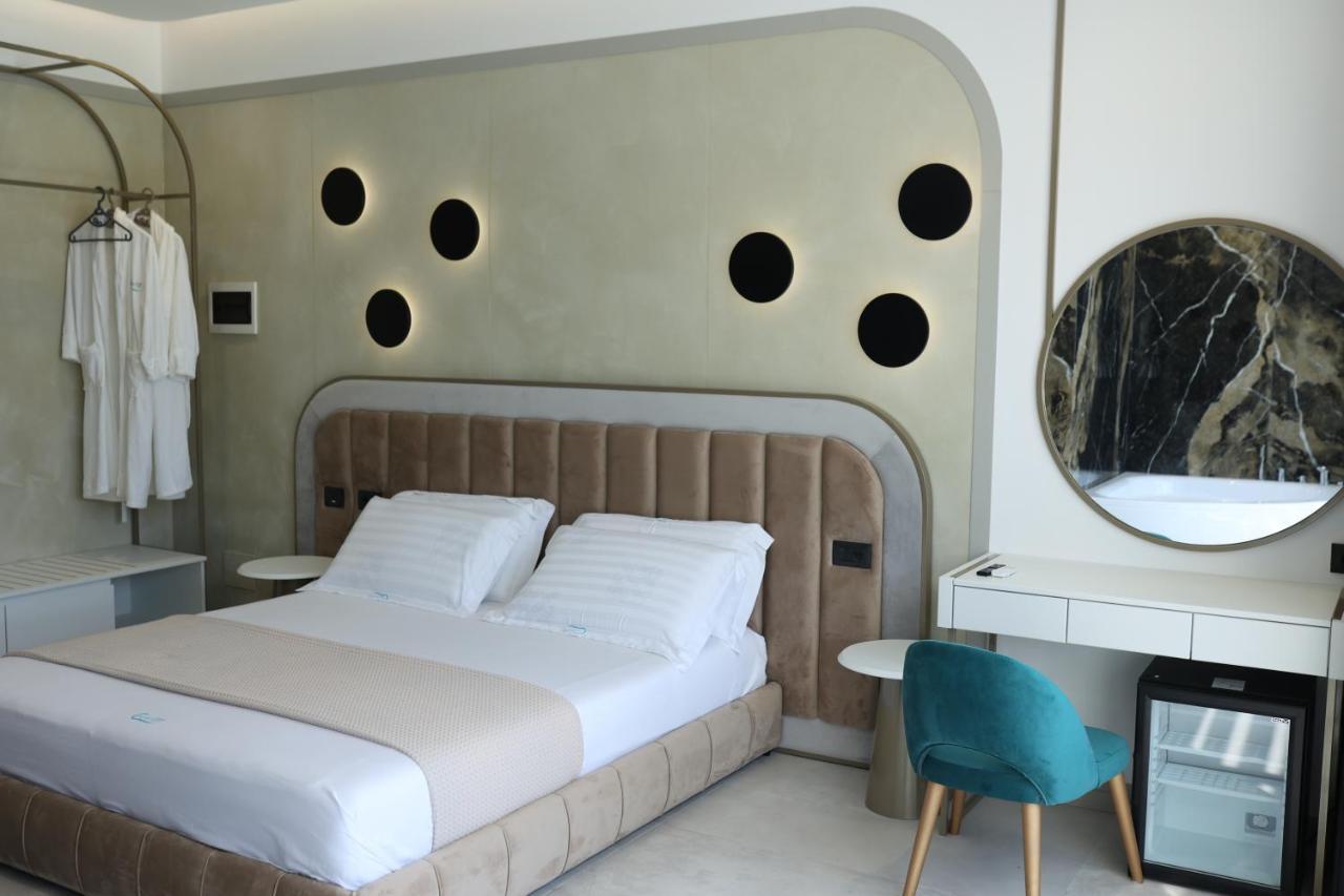 Comfort Suites Golem  Bagian luar foto