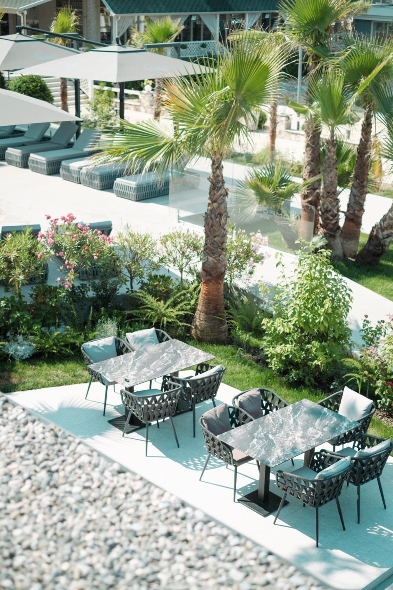 Comfort Suites Golem  Bagian luar foto