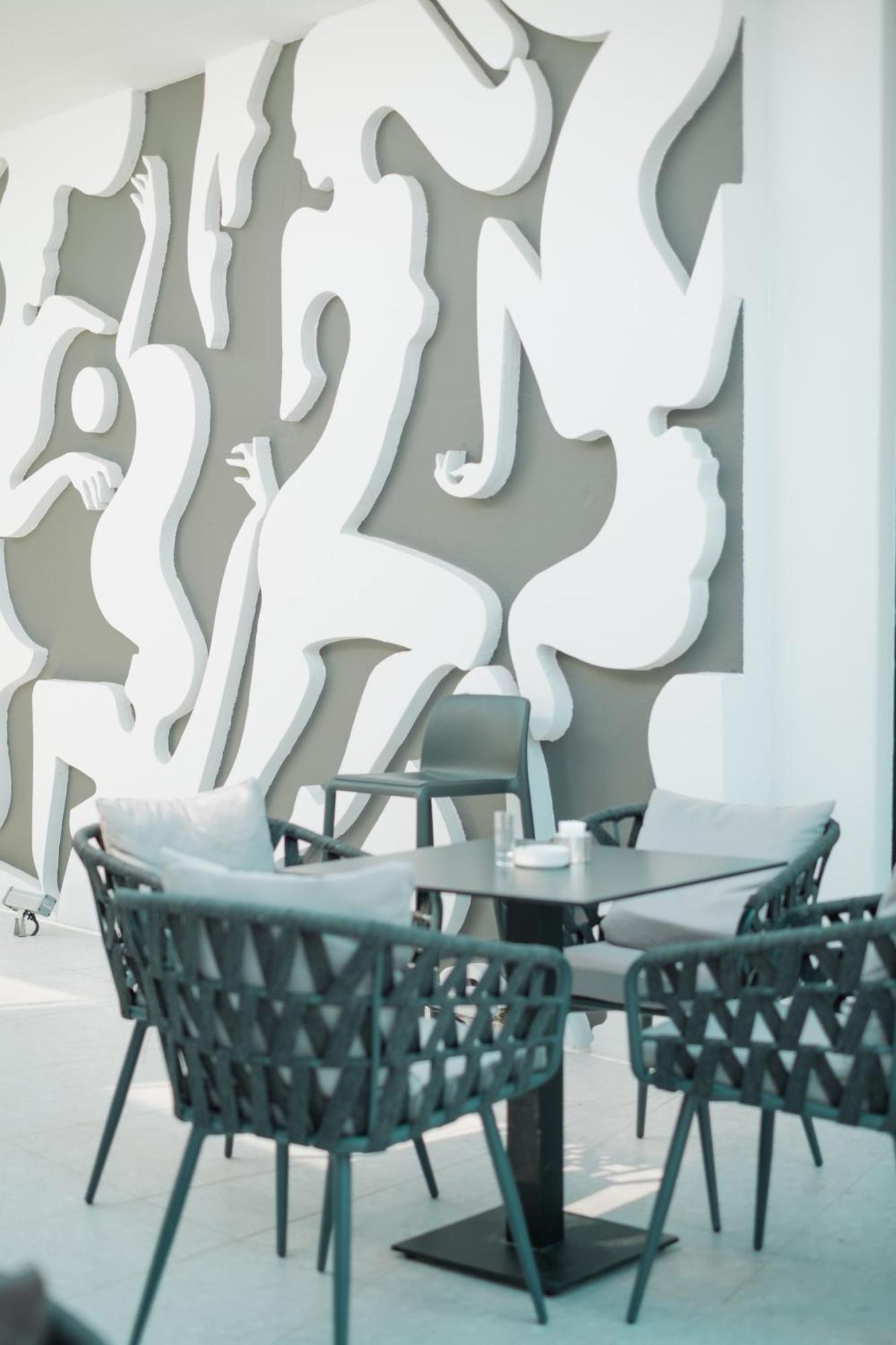 Comfort Suites Golem  Bagian luar foto