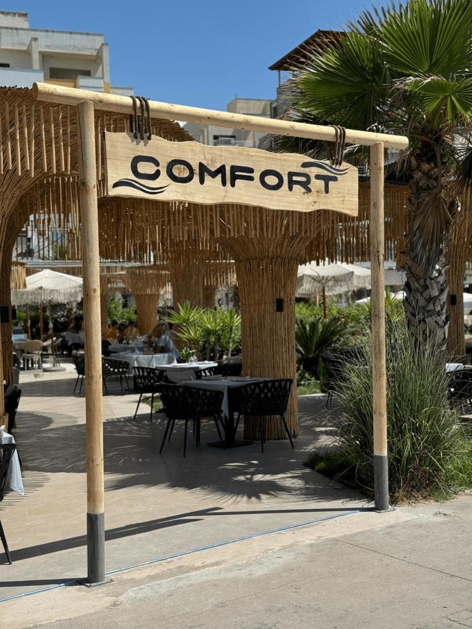 Comfort Suites Golem  Bagian luar foto