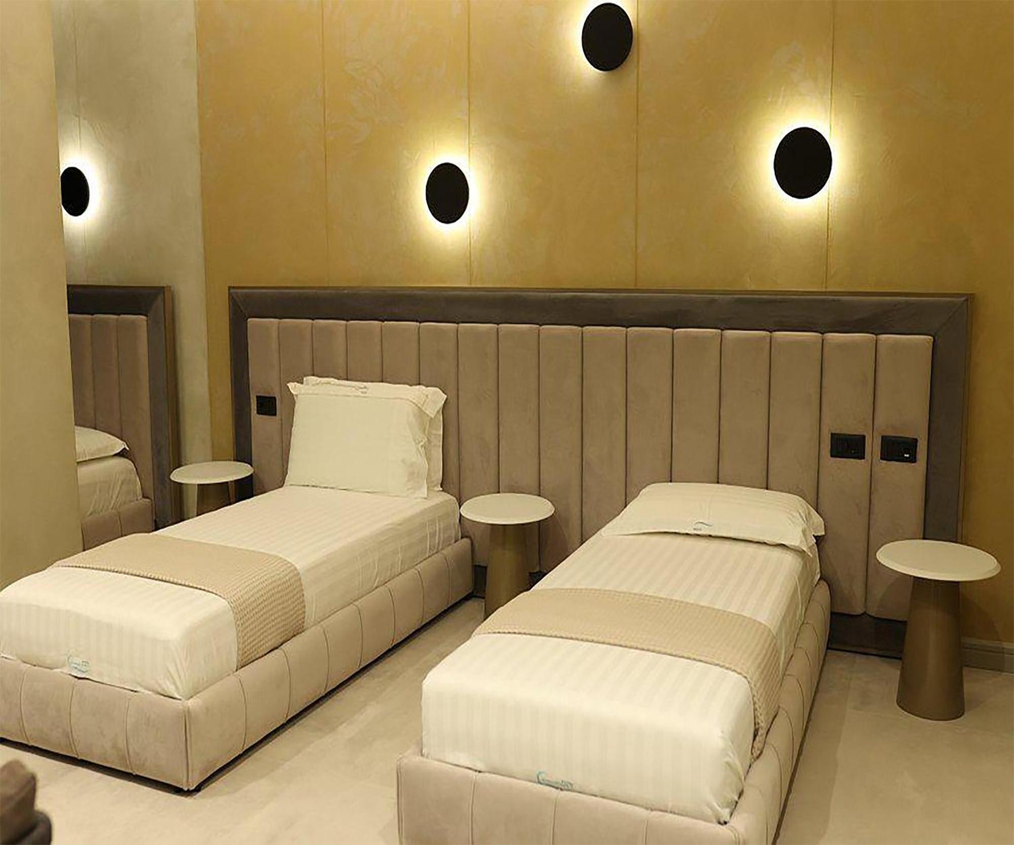 Comfort Suites Golem  Bagian luar foto