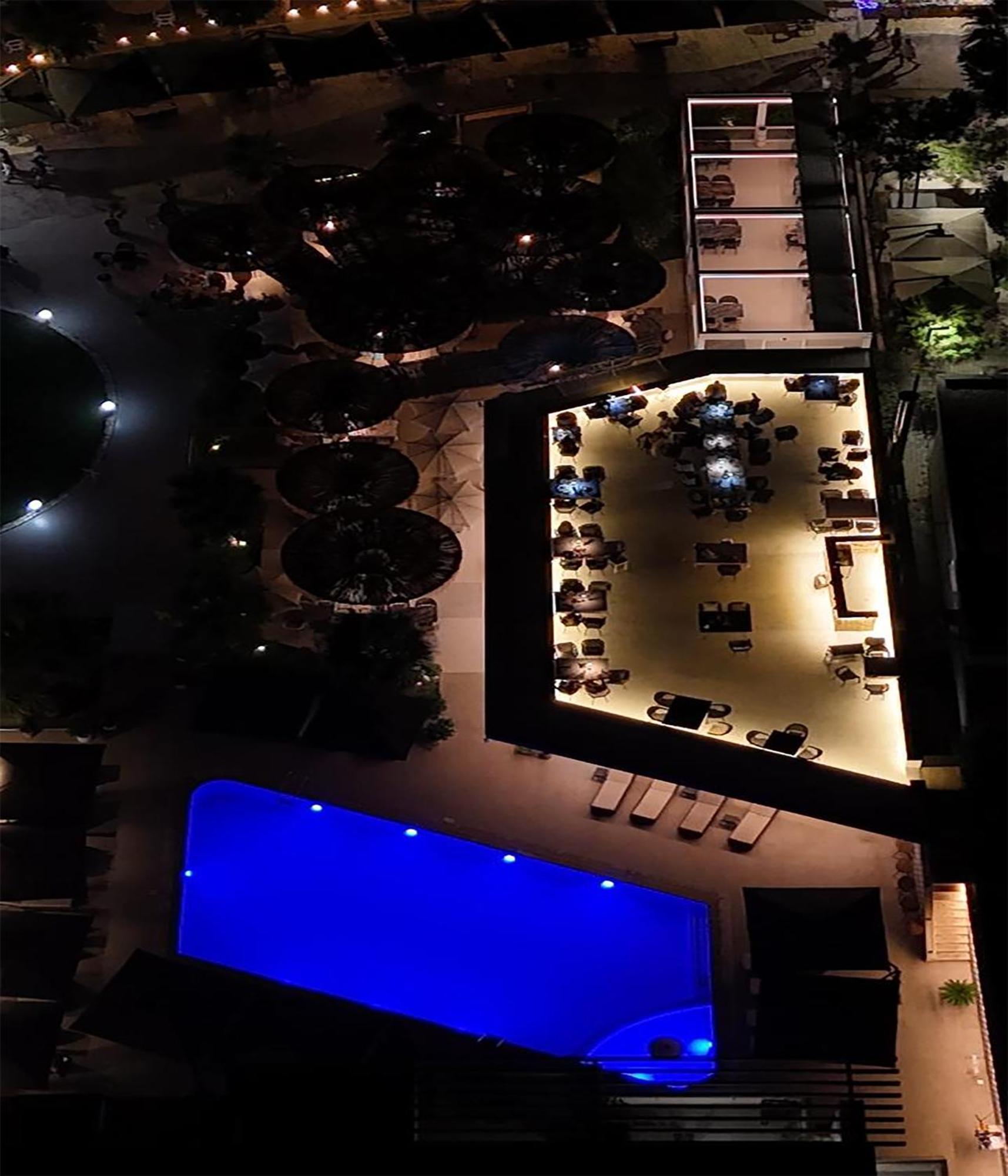 Comfort Suites Golem  Bagian luar foto