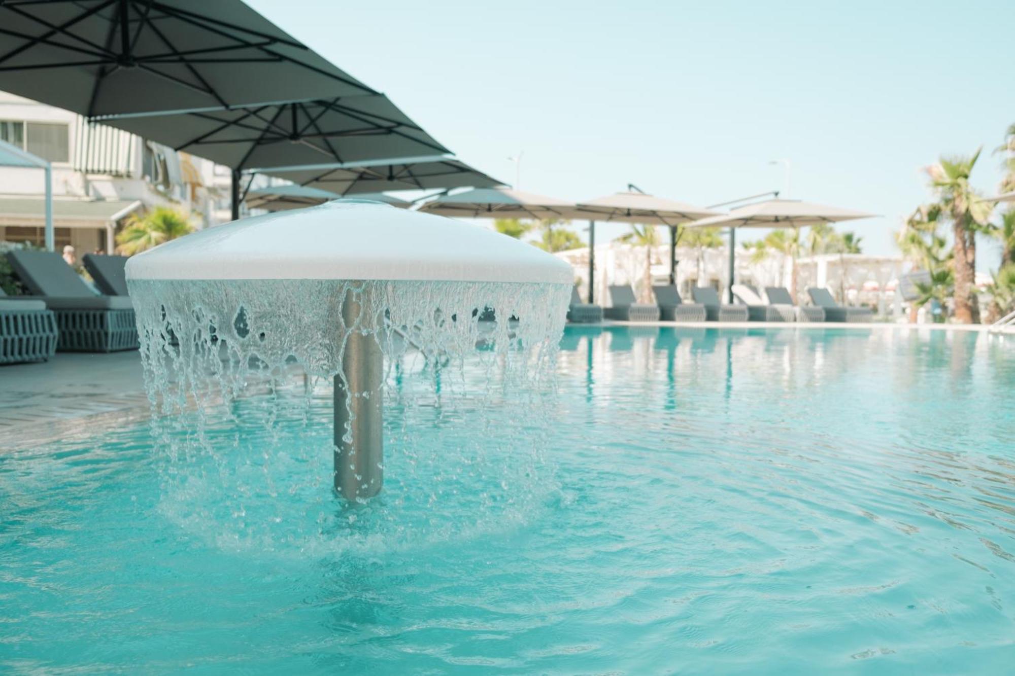 Comfort Suites Golem  Bagian luar foto